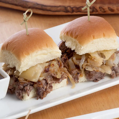 Slow Cooker Beef & Cheddar Sliders 🥩🧀