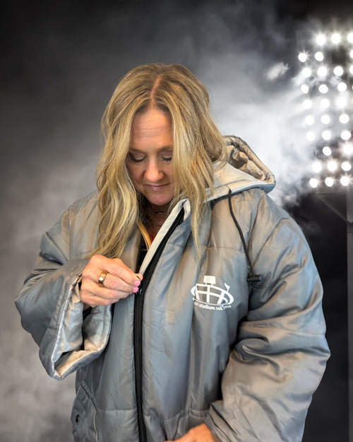 Gray Stadium Sak (Long Sleeve)